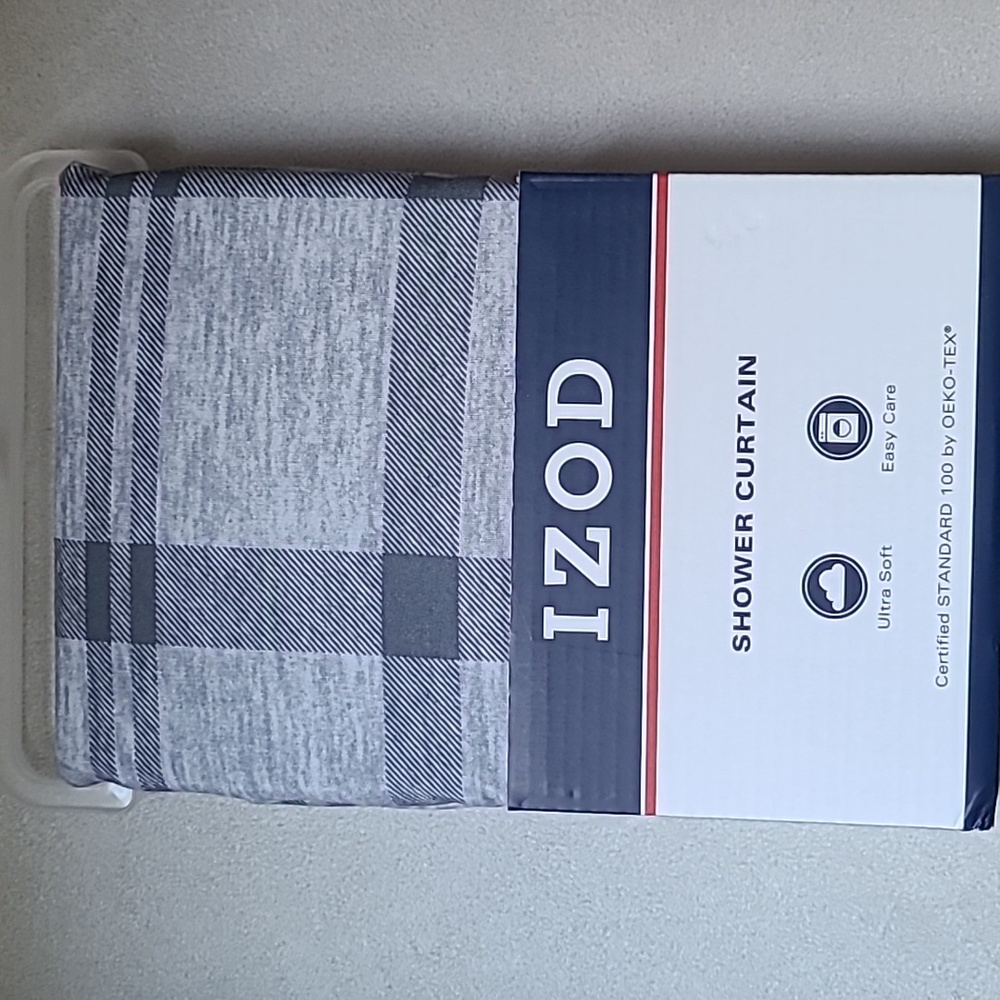 IZOD BRAND GRAY SHOWER CURTAIN